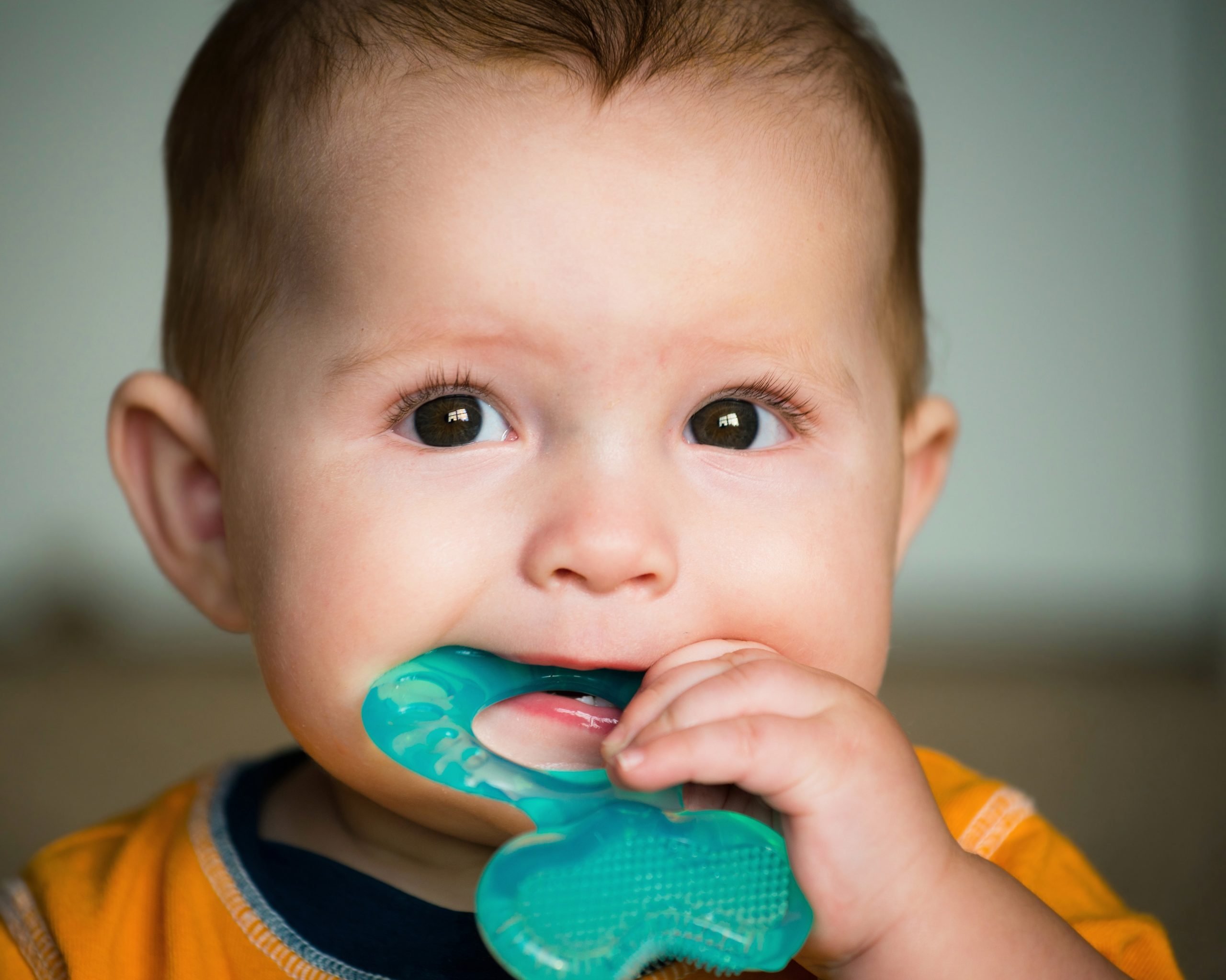 How to Help a Teething Baby: Teething Remedies from ...